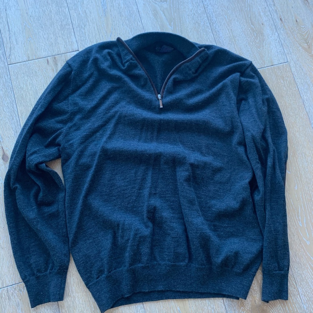 Beautiful men’s Tagia casual grey brown sweater